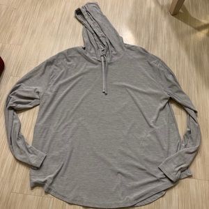 Old Navy Breathe On Gray Top
